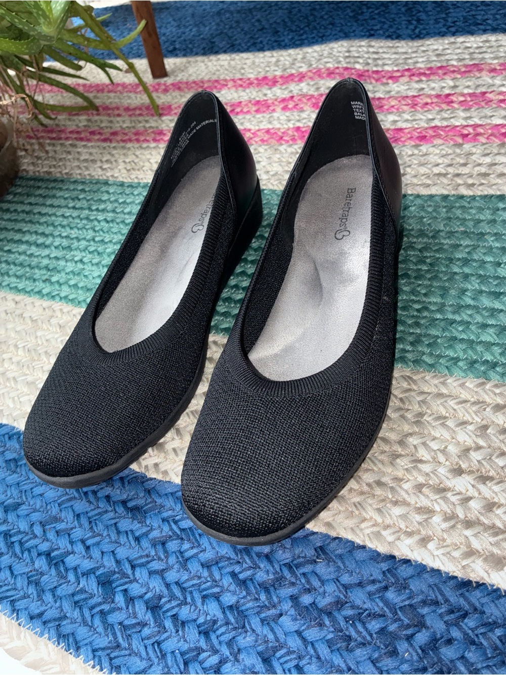BareTraps Black Knit Slip-On Ballet Flats - Picture 1 of 8